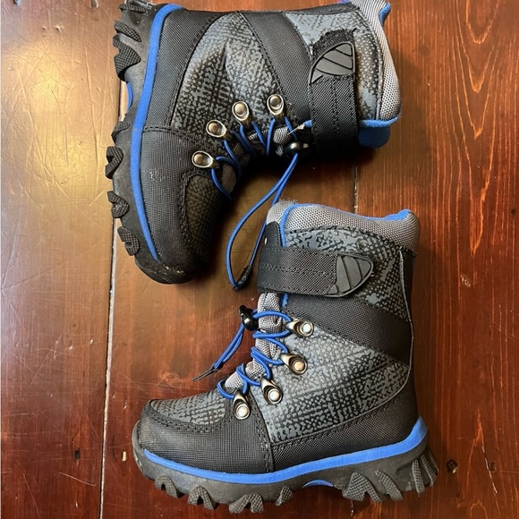 DSG Black and blue toddler snow boots size 11 - Picture 3 of 6